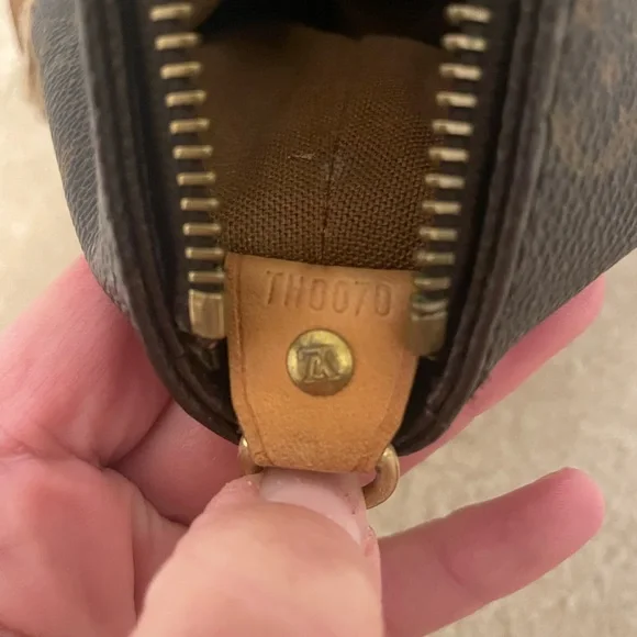 Vintage Louis Vuitton Brown & Tan Monogram Bag & Dust Bag ONLY *Special Price* - Picture 9 of 10